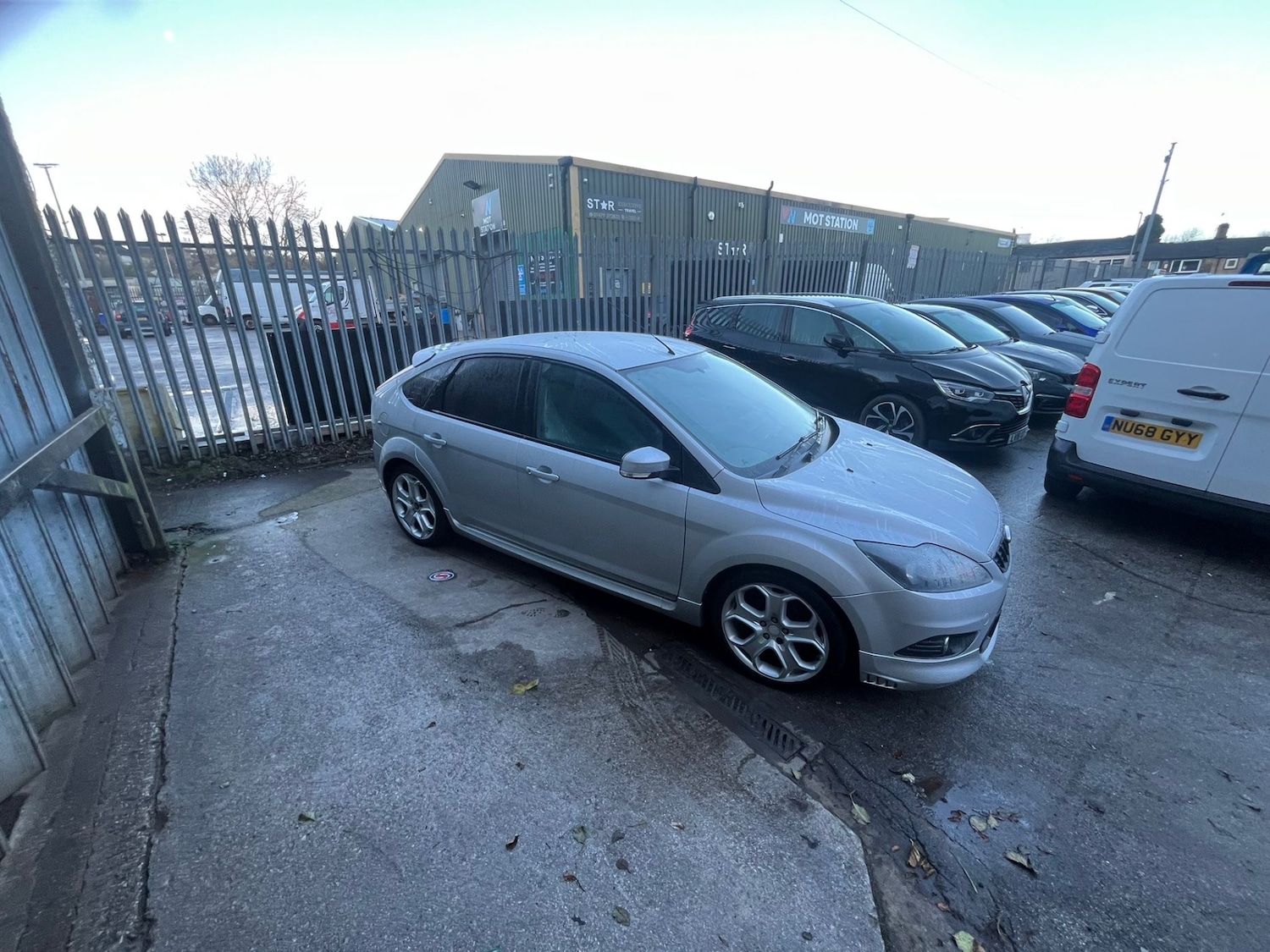 Used Ford Focus 2010 for sale - 76864209: Photo 10