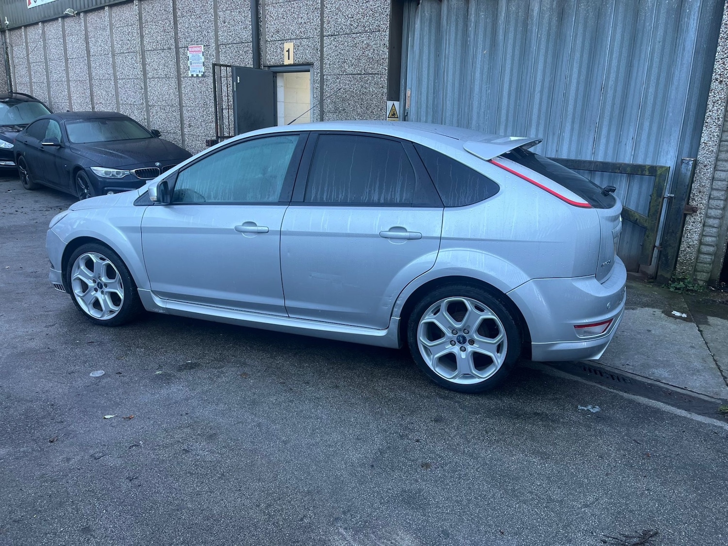 Used Ford Focus 2010 for sale - 76864209: Photo 2