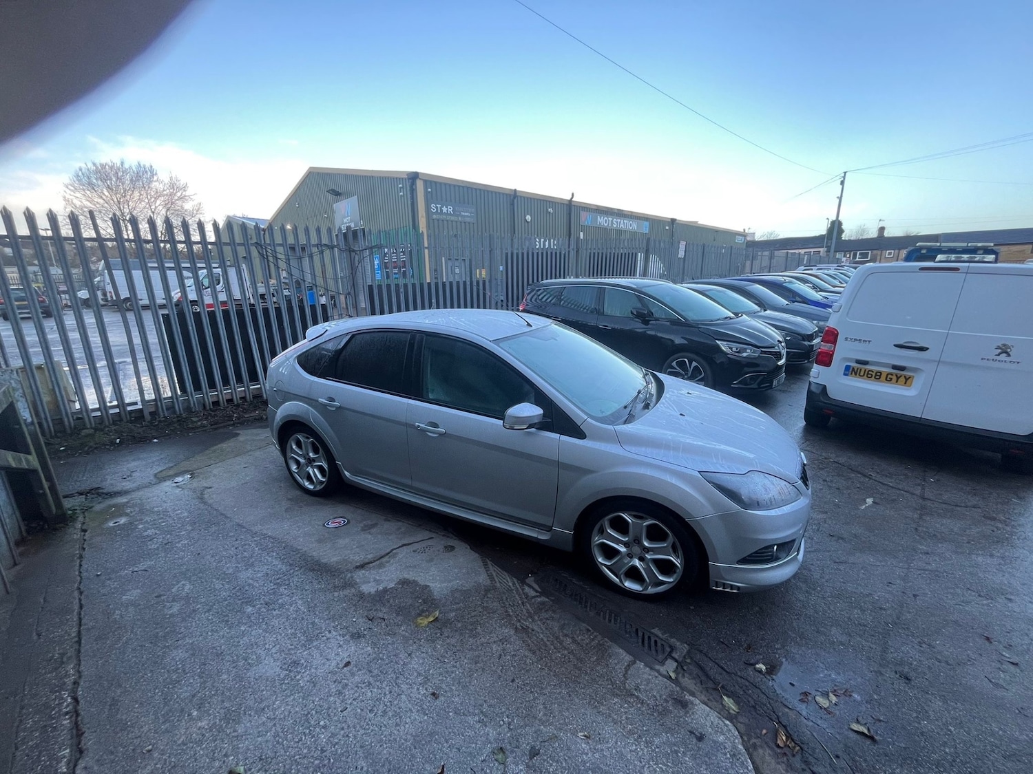 Used Ford Focus 2010 for sale - 76864209: Photo 8