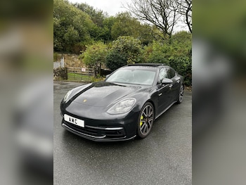 Used Porsche Panamera 2018 for sale - 75700011: Photo