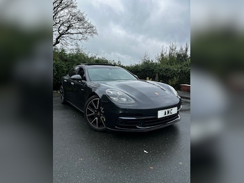 Used Porsche Panamera 2018 for sale - 75700011: Photo
