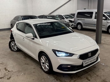 2024 - 2.0 TDI SE 115 5dr Hatchback White salvage damaged repairable