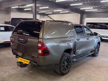 Used Toyota Hilux 2023 for sale - 78300146: Photo