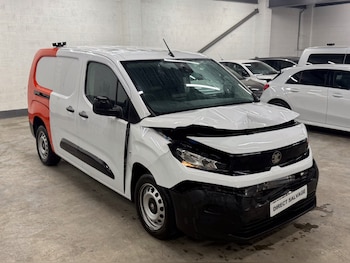 2024 - 2024 2300 1.5 Turbo D 100 L2H1 LWB Van No Vat salvage damaged repairable