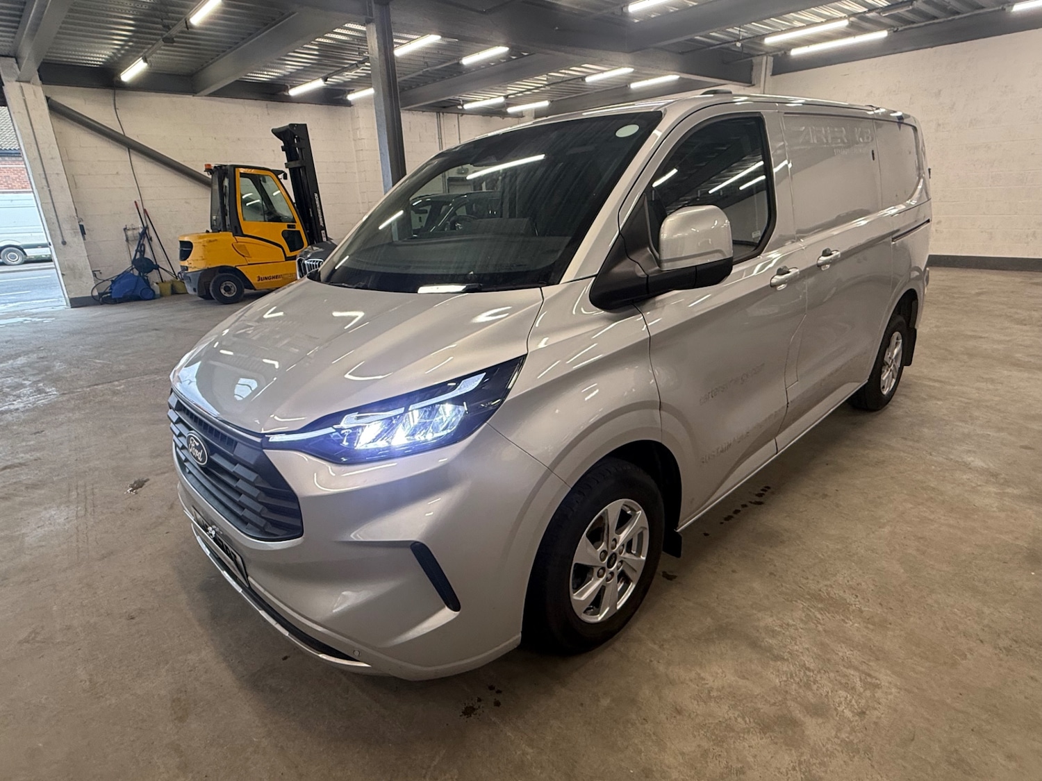 Used Ford Transit Custom 2024 for sale - 77821975: Photo 3