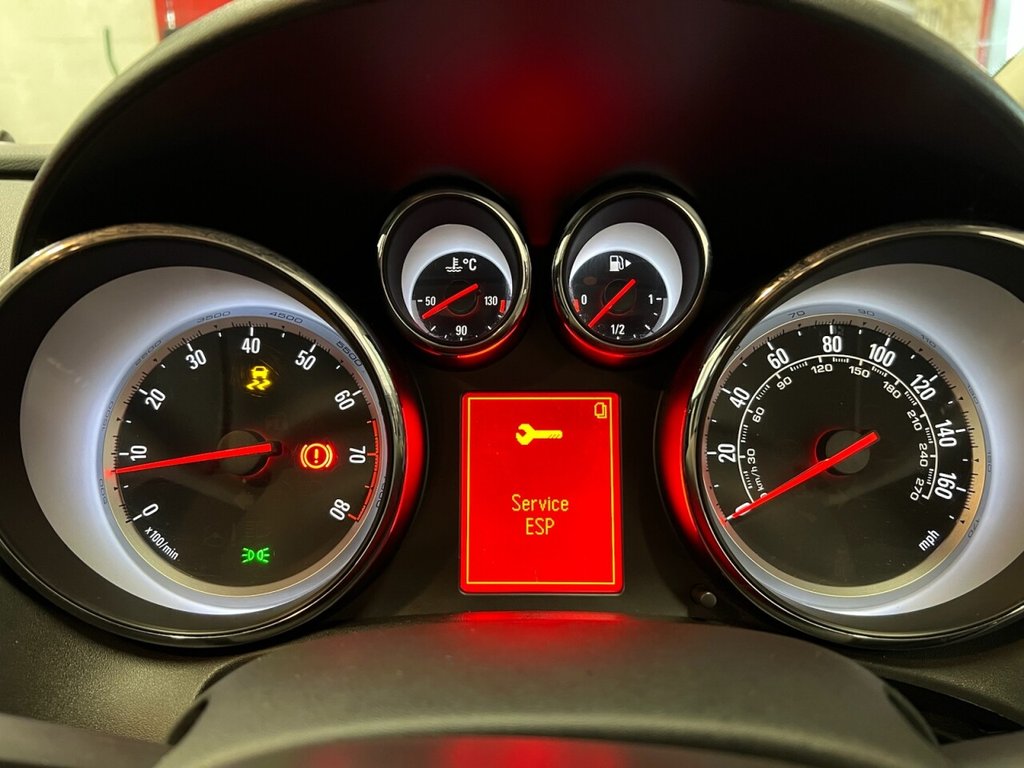 Used Vauxhall Astra 2014 for sale - 76570044: Photo 29