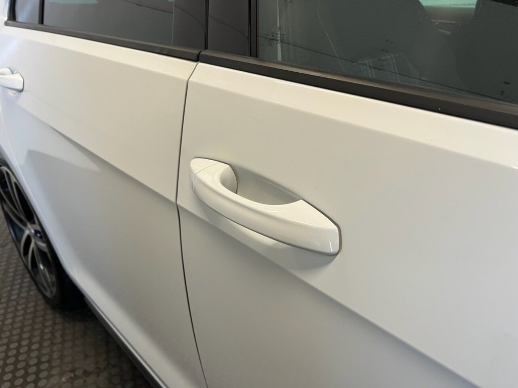 Used Volkswagen Golf 2016 for sale - 76590910: Photo 11