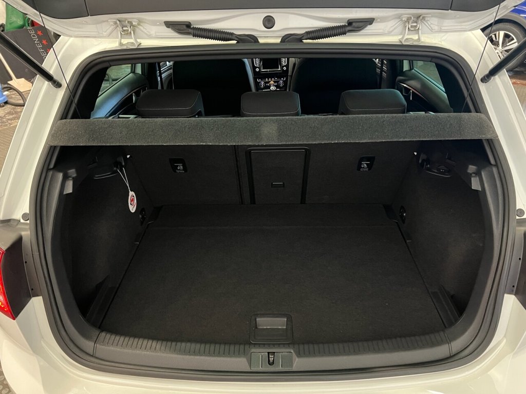 Used Volkswagen Golf 2016 for sale - 76590910: Photo 14