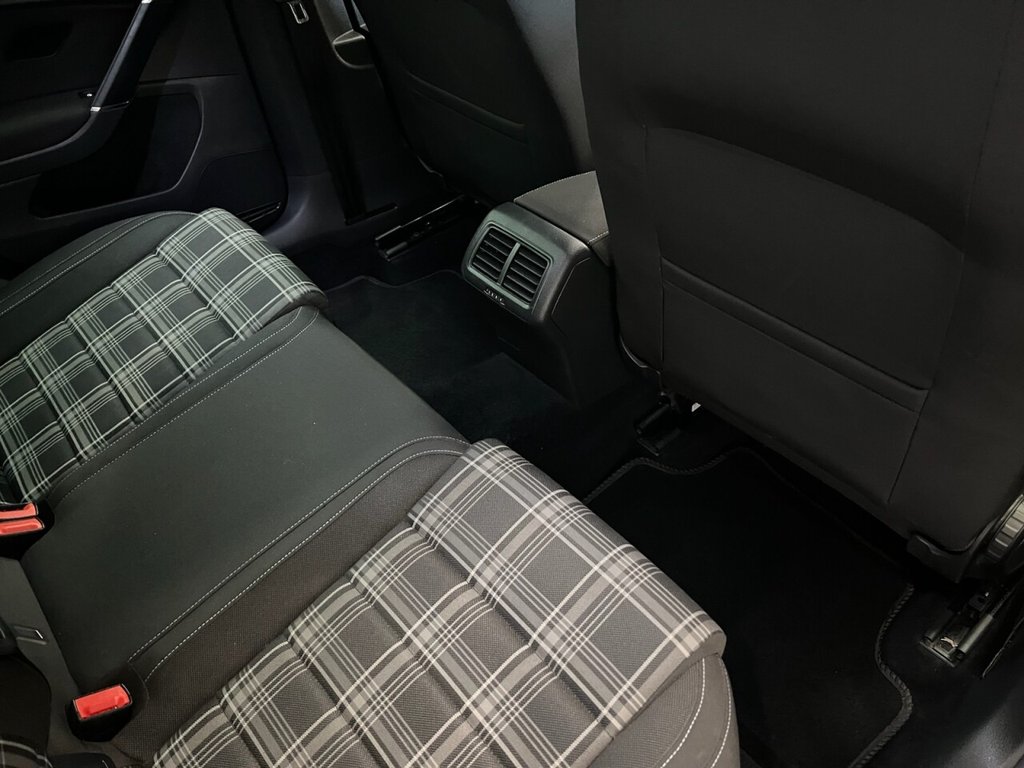 Used Volkswagen Golf 2016 for sale - 76590910: Photo 16