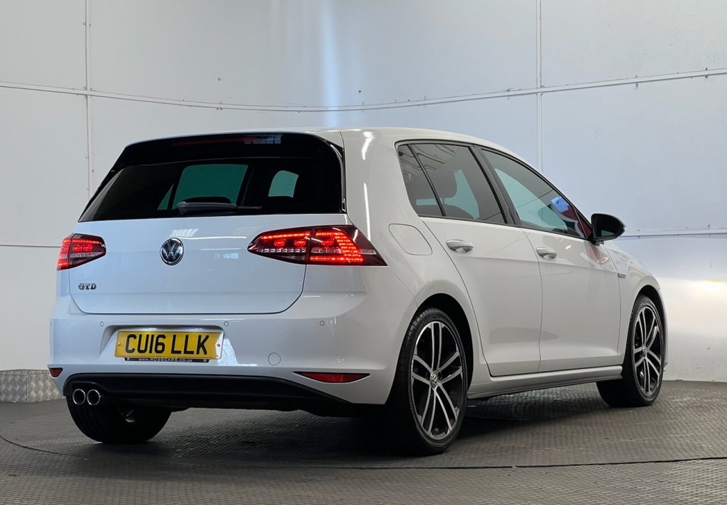 Used Volkswagen Golf 2016 for sale - 76590910: Photo 3