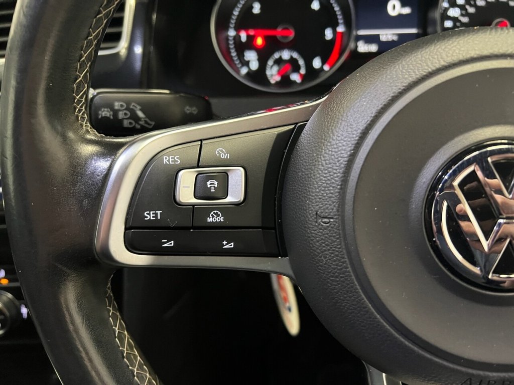 Used Volkswagen Golf 2016 for sale - 76590910: Photo 34