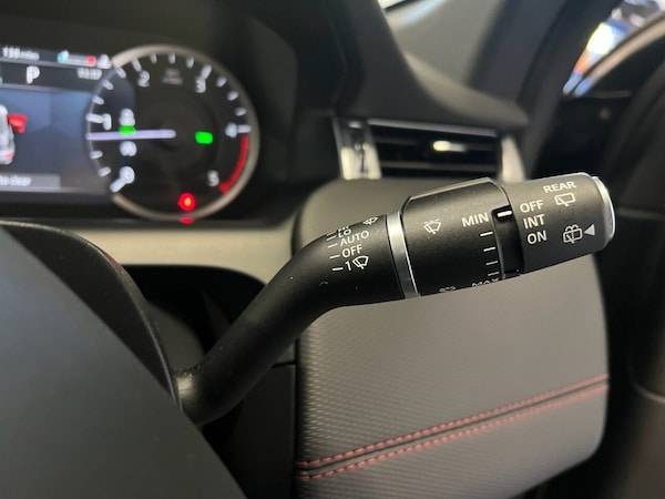Used Land Rover Discovery Sport 2022 for sale - 76080423: Photo 31