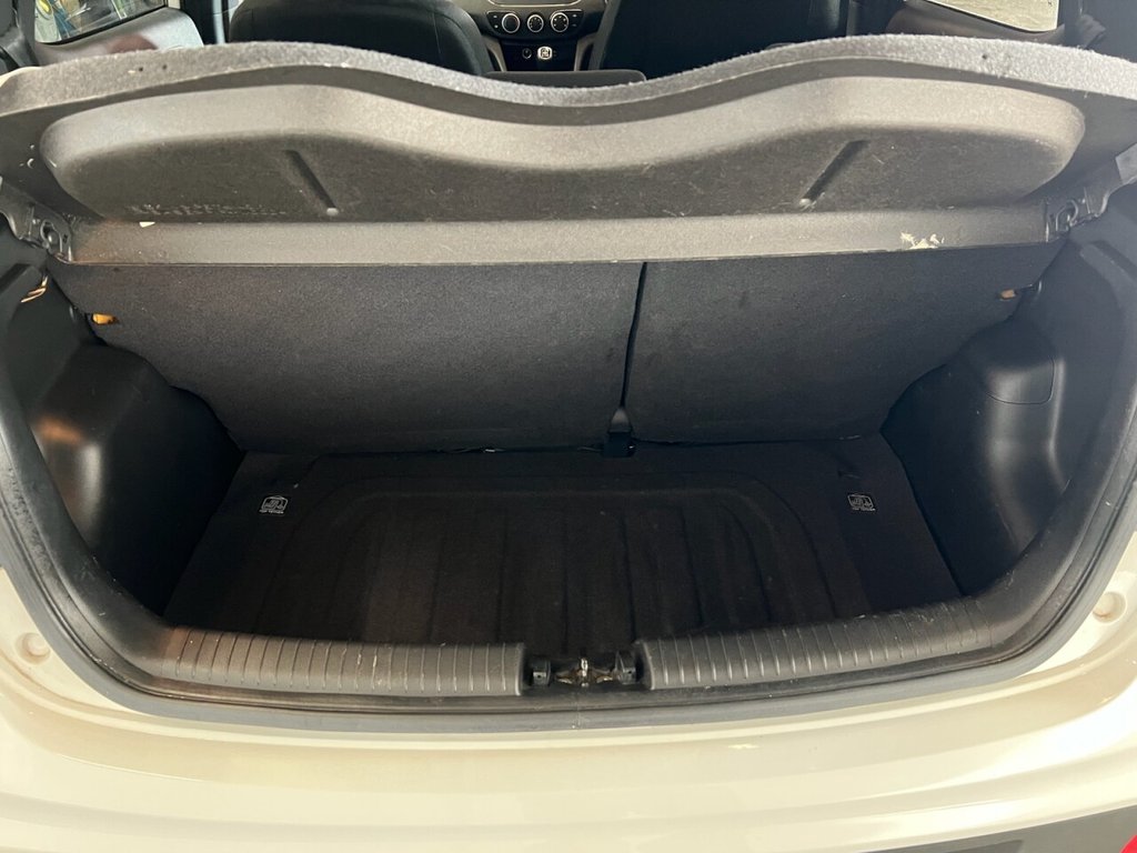 Used Hyundai i10 2018 for sale - 77966738: Photo 14