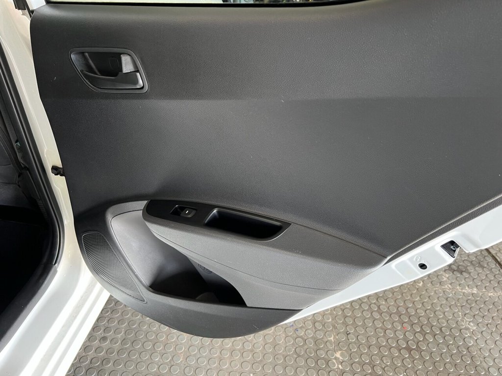 Used Hyundai i10 2018 for sale - 77966738: Photo 15