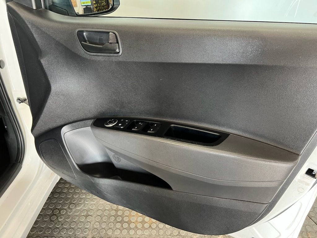 Used Hyundai i10 2018 for sale - 77966738: Photo 18