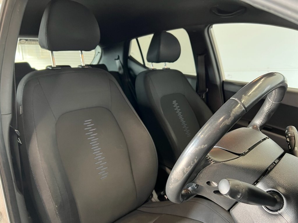 Used Hyundai i10 2018 for sale - 77966738: Photo 20