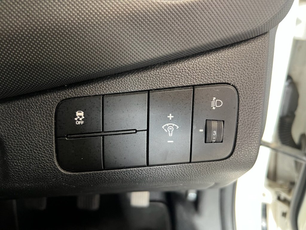 Used Hyundai i10 2018 for sale - 77966738: Photo 30