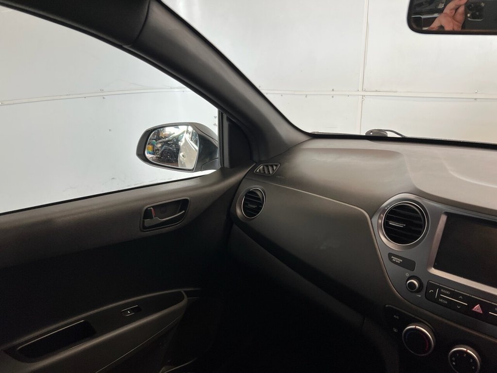 Used Hyundai i10 2018 for sale - 77966738: Photo 31