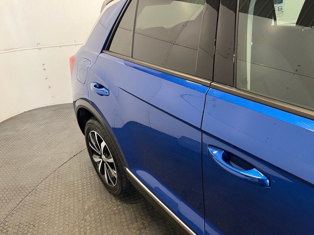 Used Volkswagen T-Roc 2018 for sale - 77681167: Photo 11