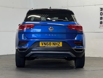 Used Volkswagen T-Roc 2018 for sale - 77681167: Photo