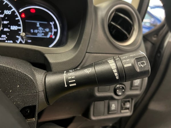 Used Nissan Note 2015 for sale - 76184960: Photo 28