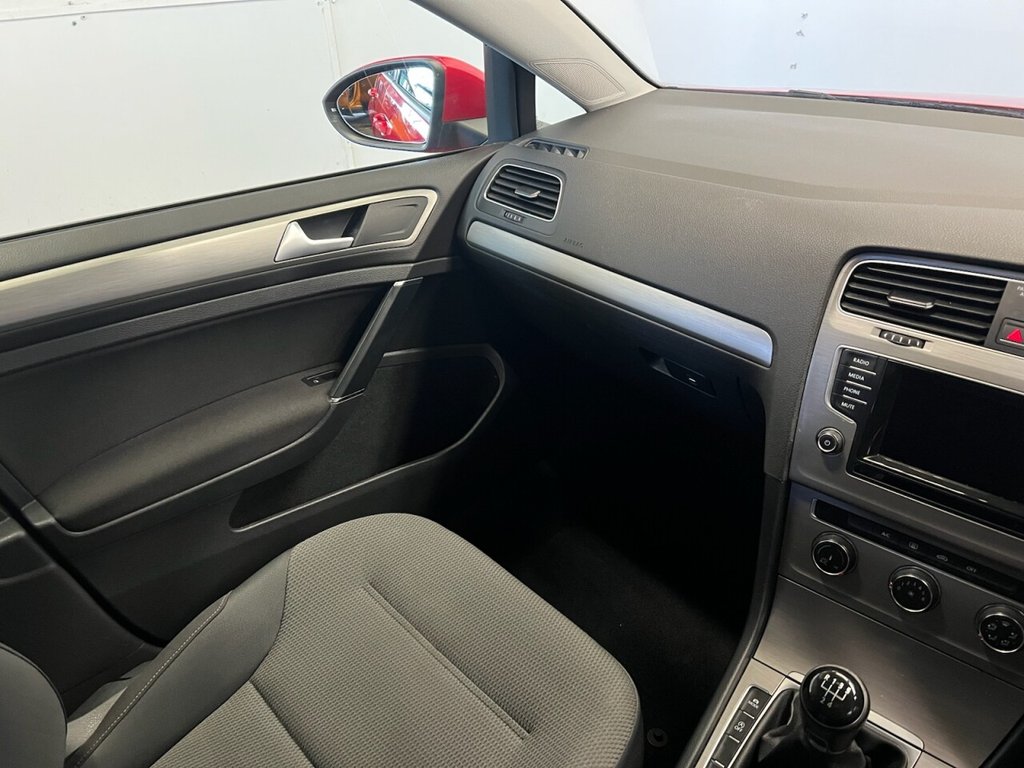 Used Volkswagen Golf 2014 for sale - 77383720: Photo 32