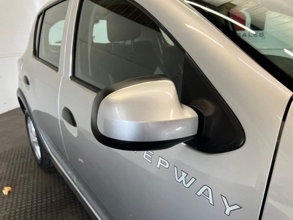 Used Dacia Sandero Stepway 2016 for sale - 76385880: Photo 10