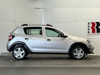 Used Dacia Sandero Stepway 2016 for sale - 76385880: Photo