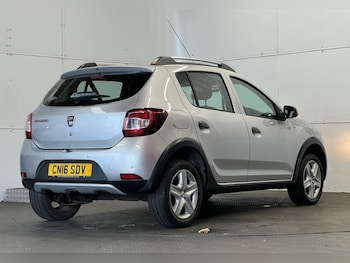 Used Dacia Sandero Stepway 2016 for sale - 76385880: Photo