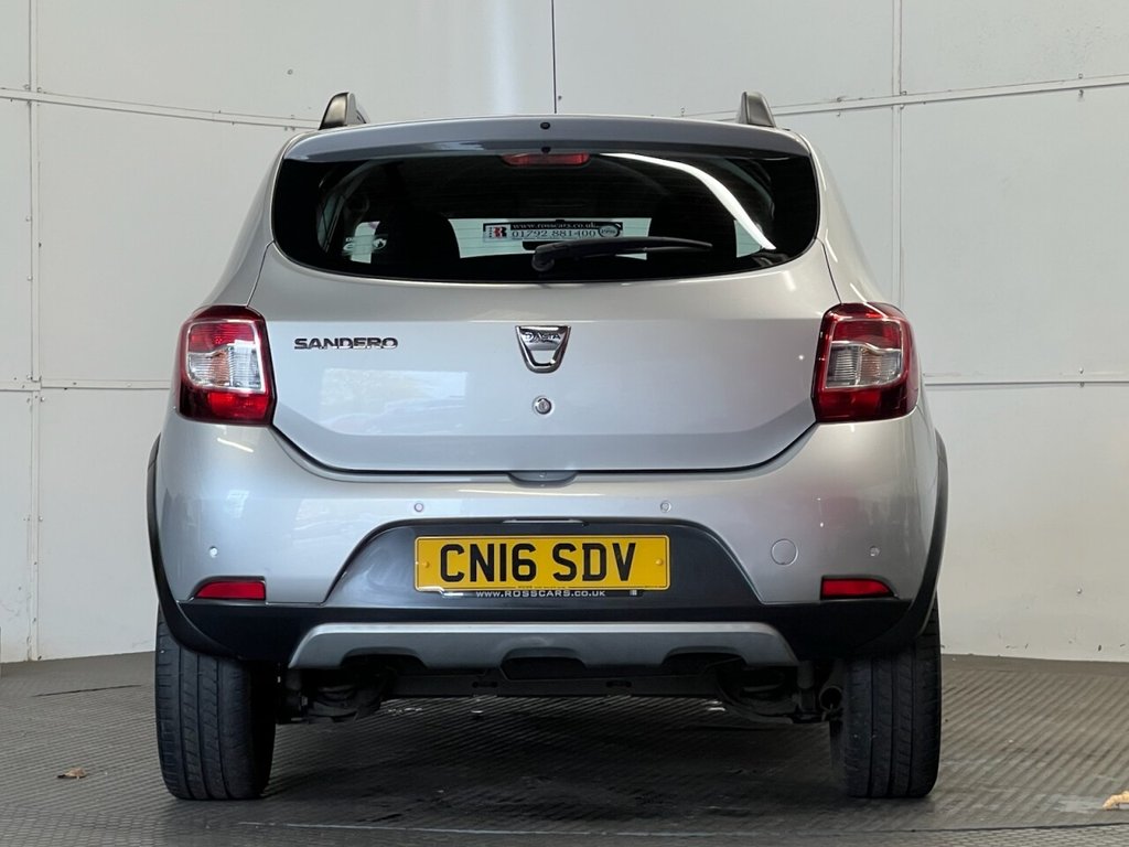 Used Dacia Sandero Stepway 2016 for sale - 76385880: Photo 4