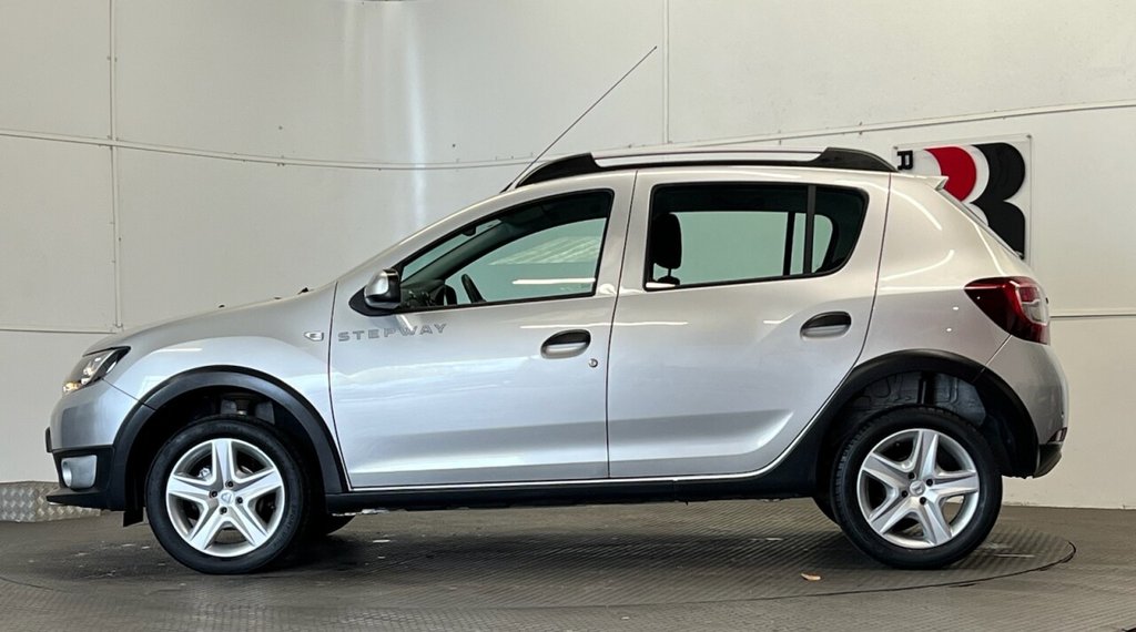 Used Dacia Sandero Stepway 2016 for sale - 76385880: Photo 6