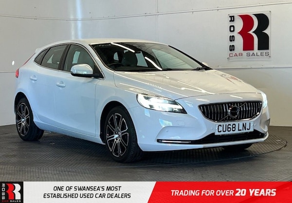 Used Volvo V40 2018 for sale - 74733981: Photo 1