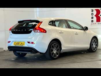 Used Volvo V40 2018 for sale - 74733981: Photo