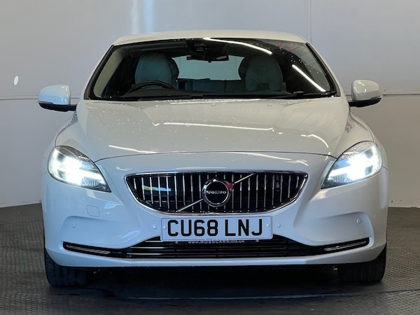 Used Volvo V40 2018 for sale - 74733981: Photo 8