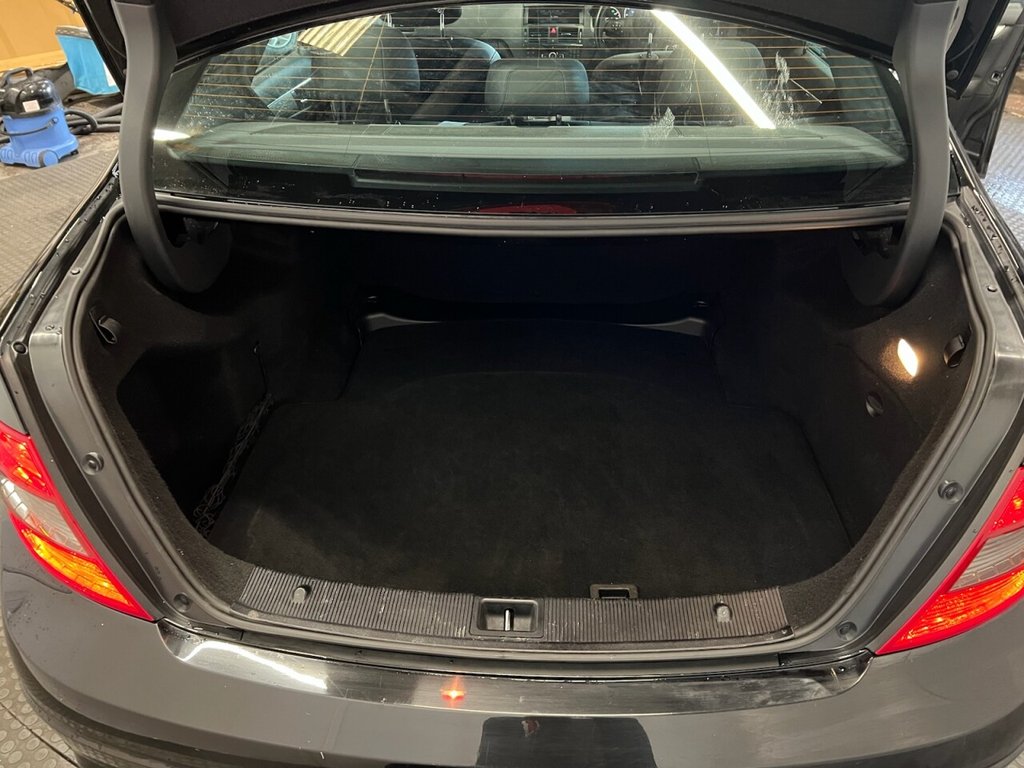 Used Mercedes-Benz C Class 2009 for sale - 77133012: Photo 14