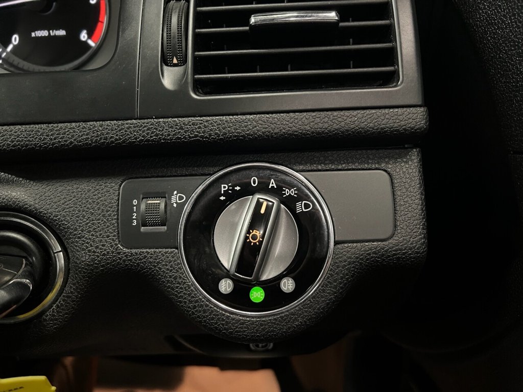 Used Mercedes-Benz C Class 2009 for sale - 77133012: Photo 35