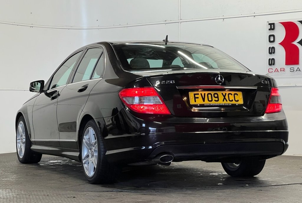 Used Mercedes-Benz C Class 2009 for sale - 77133012: Photo 5