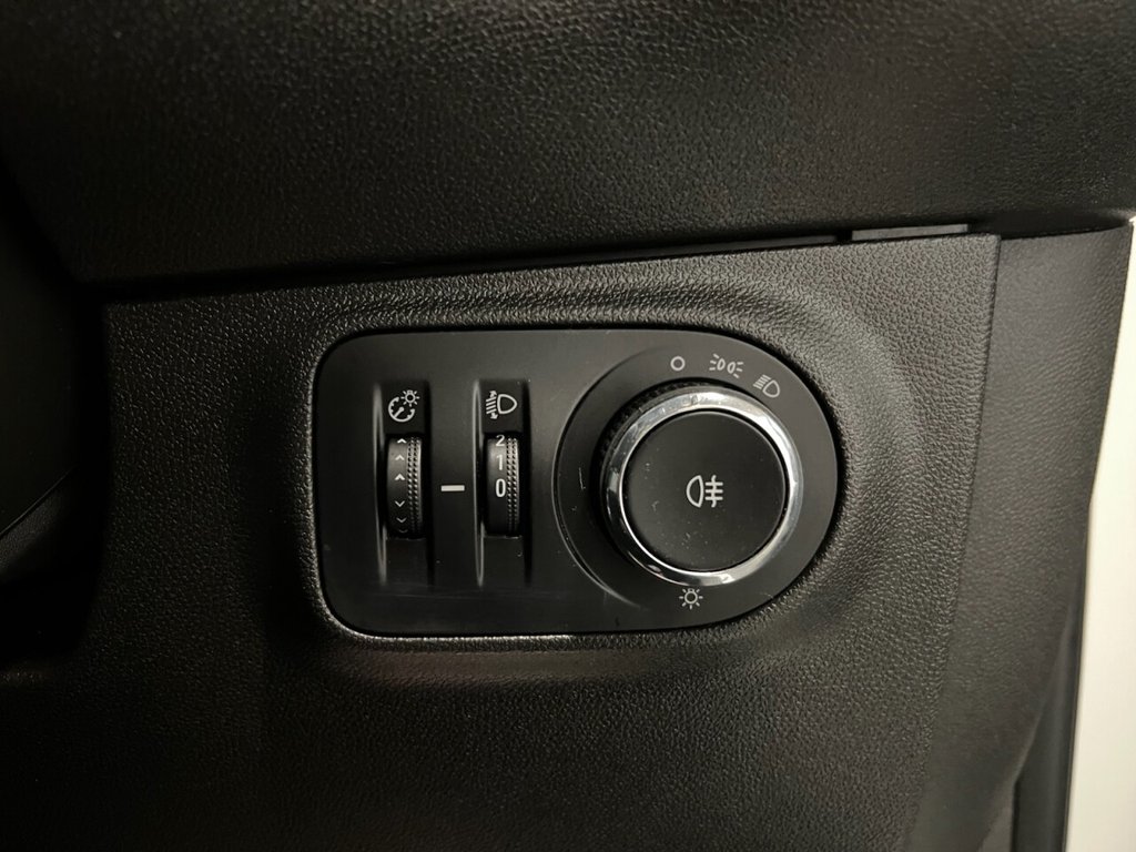 Used Vauxhall ADAM 2015 for sale - 77594709: Photo 32