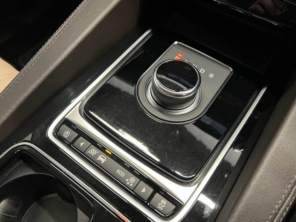 Used Jaguar F-Pace 2018 for sale - 77835597: Photo 29