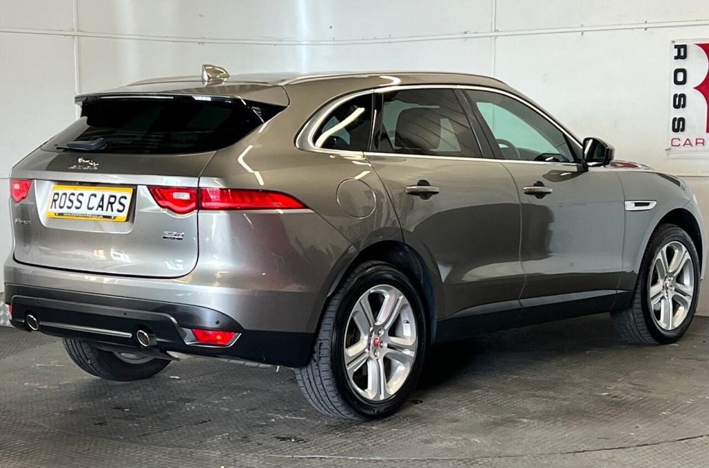 Used Jaguar F-Pace 2018 for sale - 77835597: Photo 3