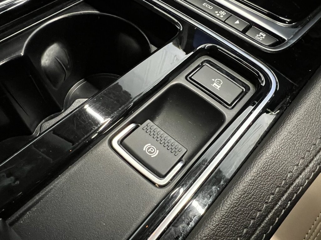 Used Jaguar F-Pace 2018 for sale - 77835597: Photo 30