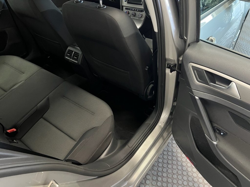 Used Volkswagen Golf 2015 for sale - 76345240: Photo 15