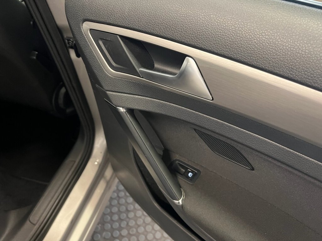 Used Volkswagen Golf 2015 for sale - 76345240: Photo 18