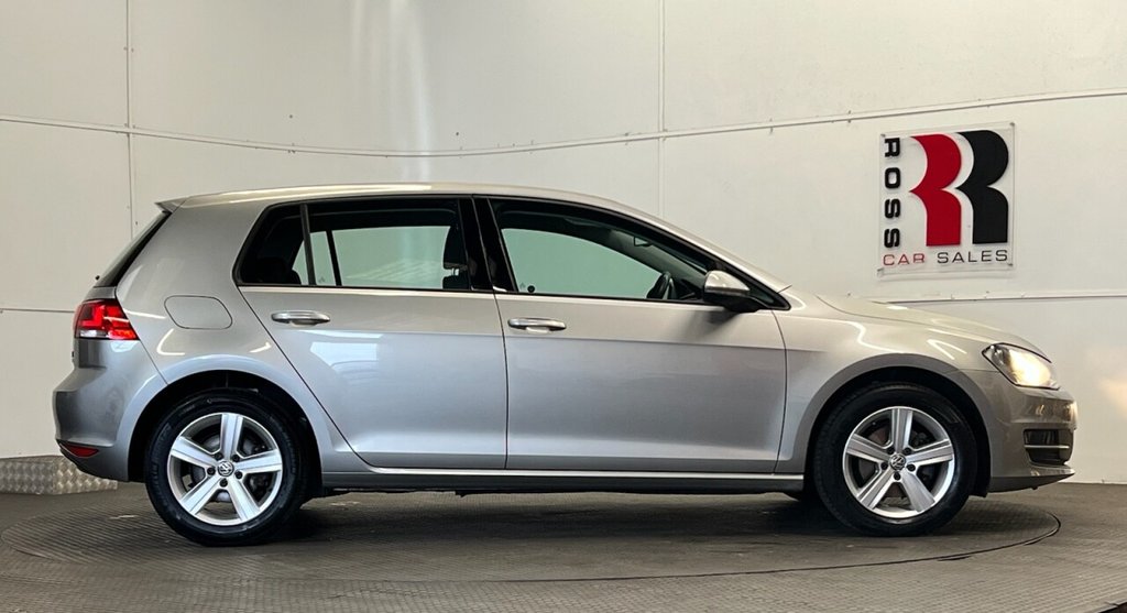 Used Volkswagen Golf 2015 for sale - 76345240: Photo 2