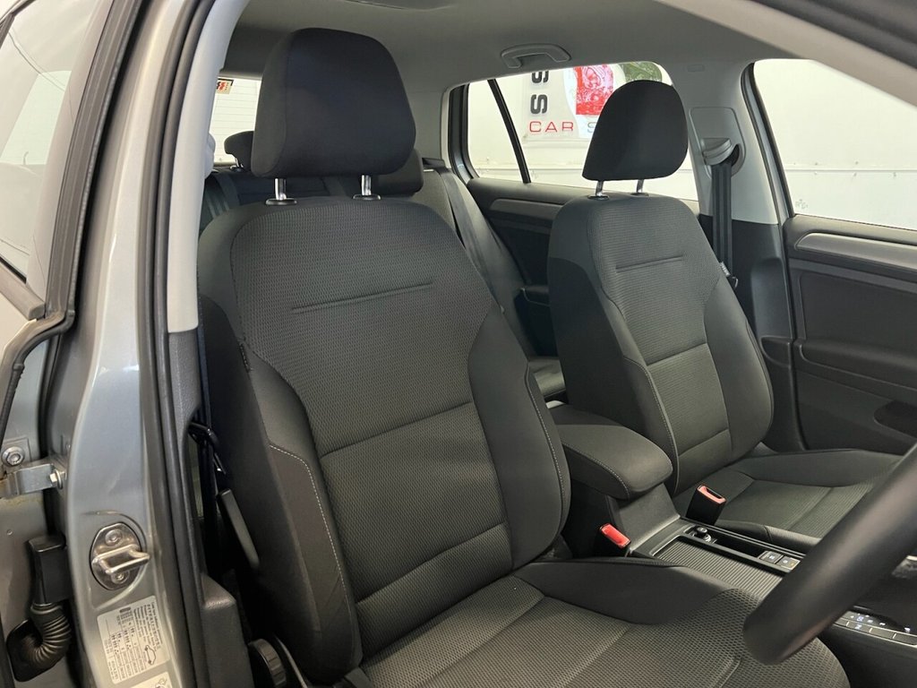 Used Volkswagen Golf 2015 for sale - 76345240: Photo 22