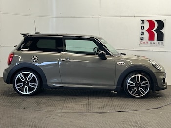 Used MINI Hatch 2019 for sale - 77313474: Photo