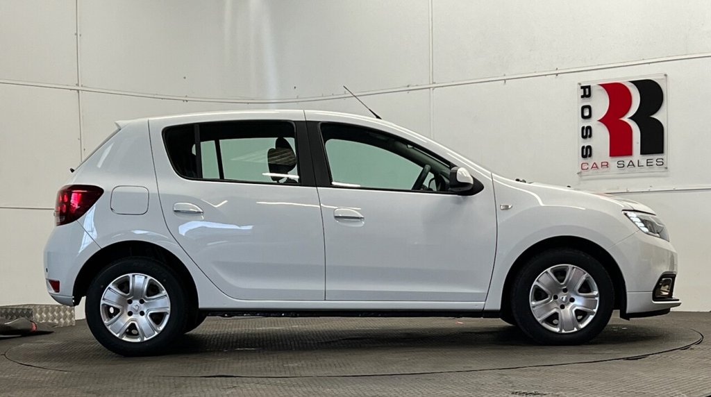 Used Dacia Sandero 2017 for sale - 76941606: Photo 2