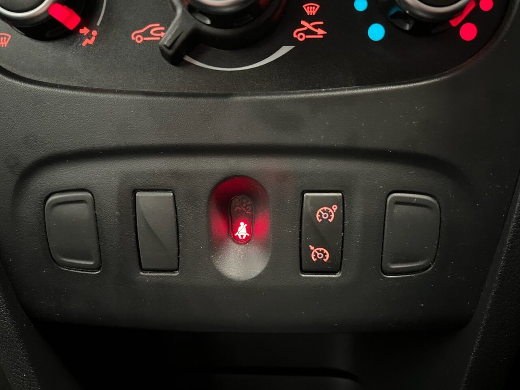 Used Dacia Sandero 2017 for sale - 76941606: Photo 25