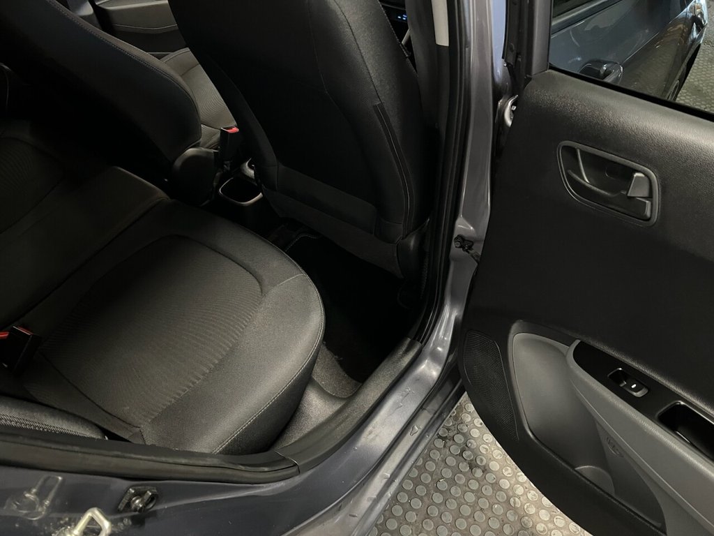 Used Hyundai i10 2019 for sale - 76798209: Photo 15