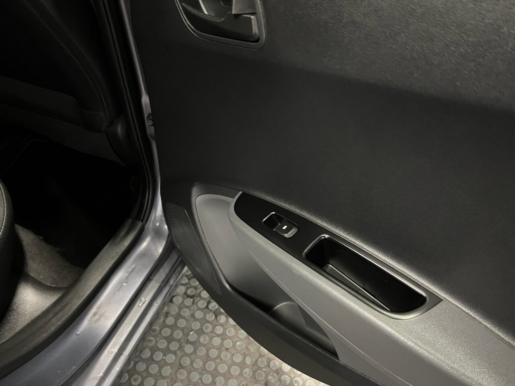 Used Hyundai i10 2019 for sale - 76798209: Photo 18